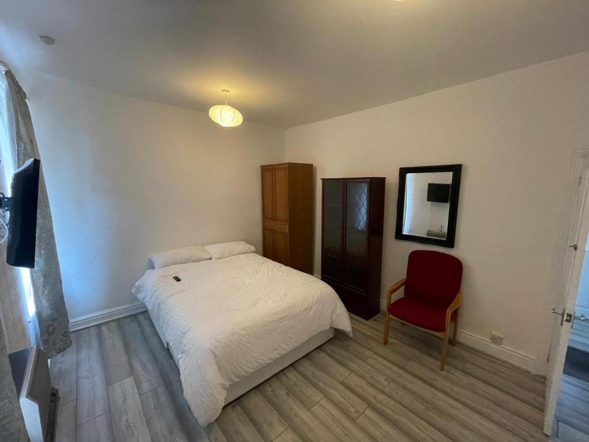 White House Apartment Manchester Bagian luar foto