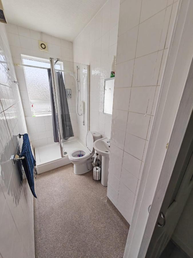 White House Apartment Manchester Bagian luar foto