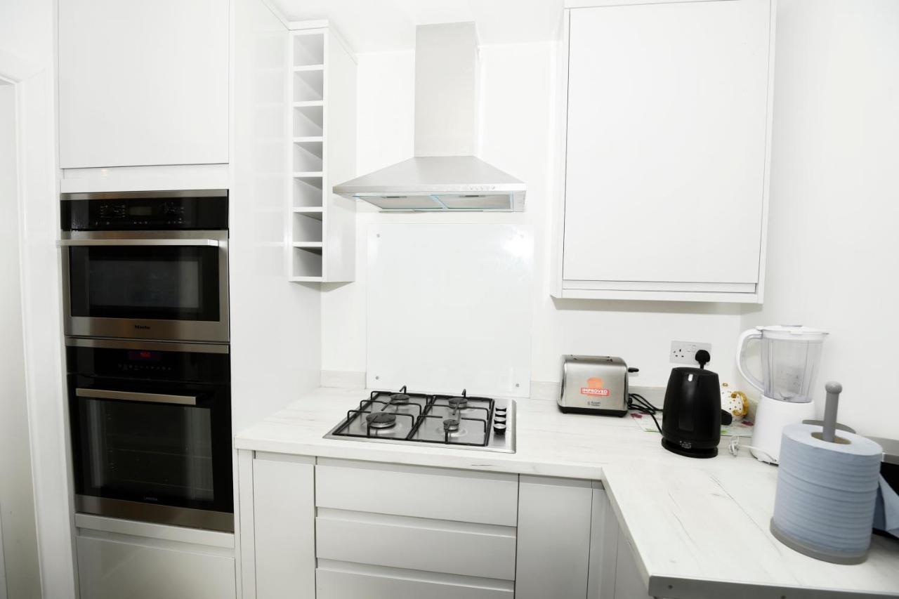 White House Apartment Manchester Bagian luar foto