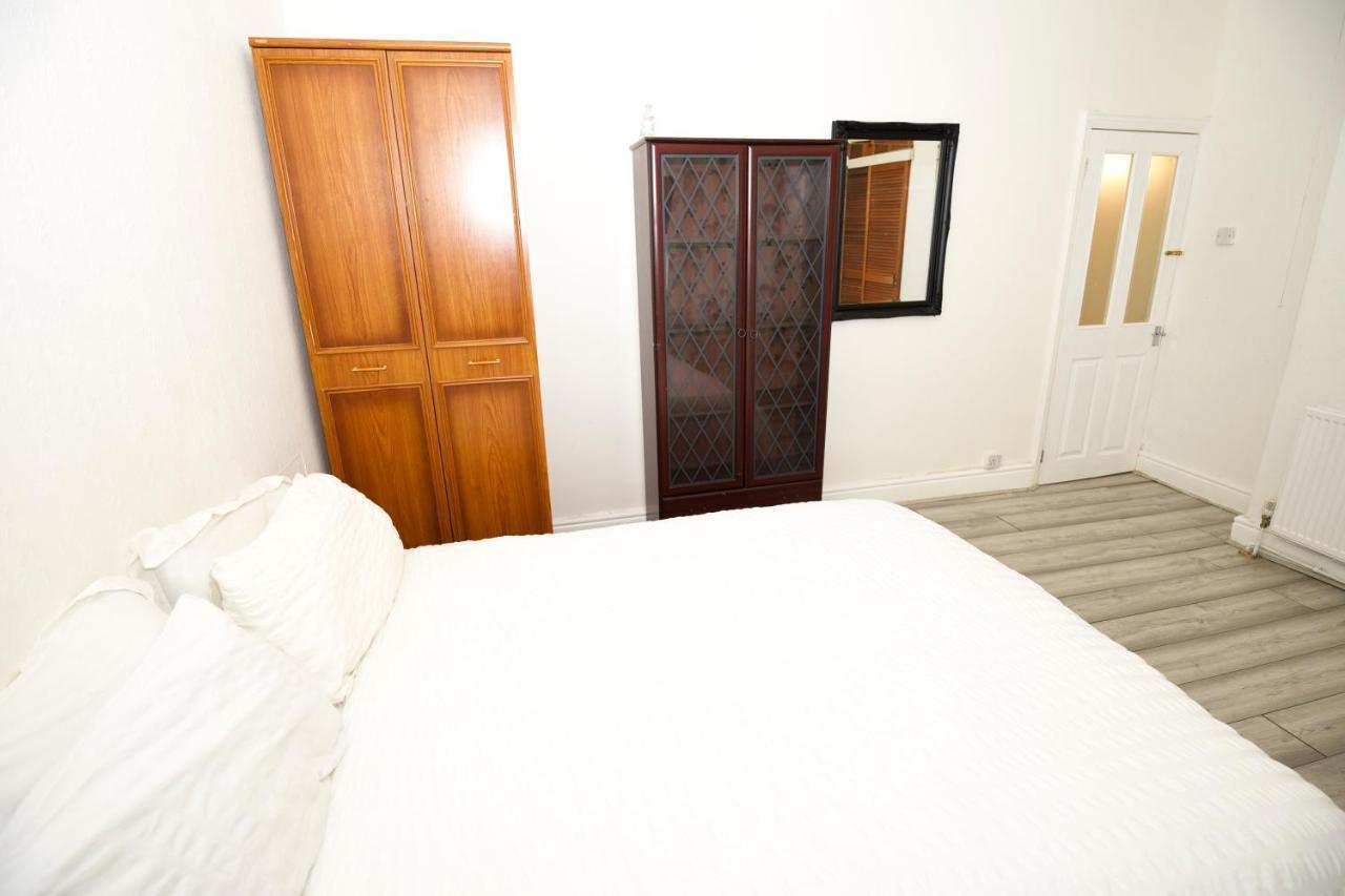 White House Apartment Manchester Bagian luar foto