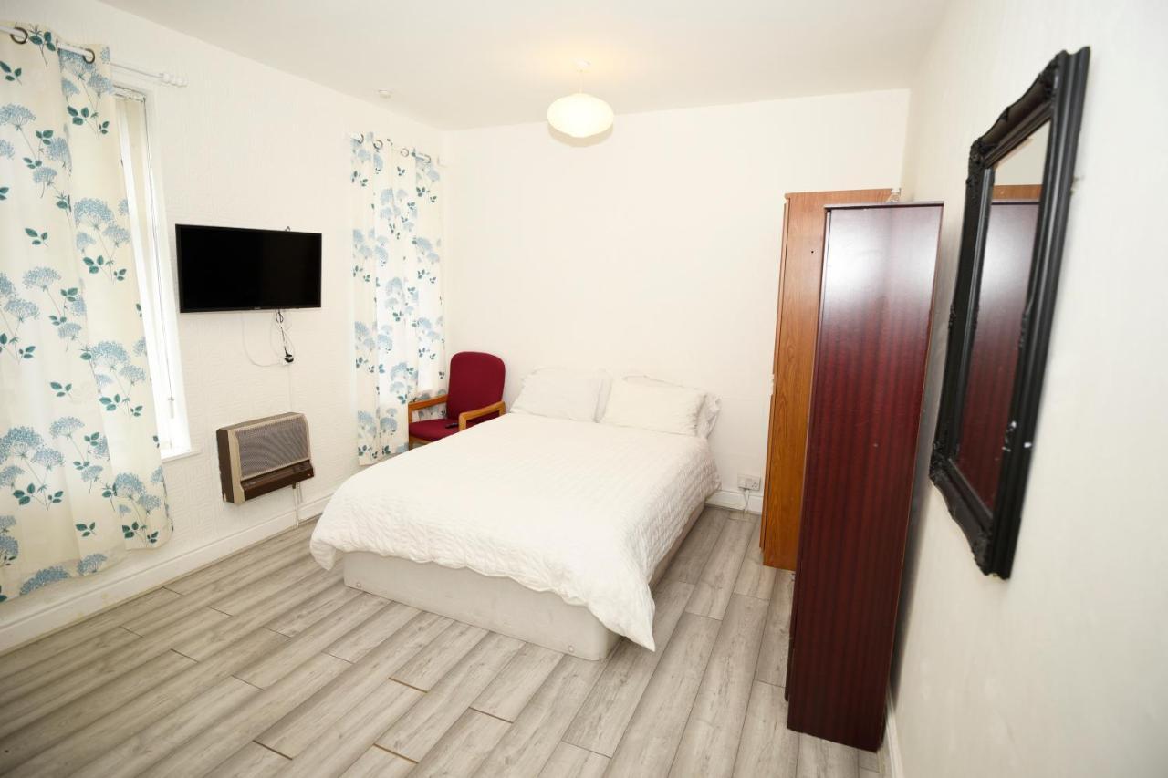 White House Apartment Manchester Bagian luar foto
